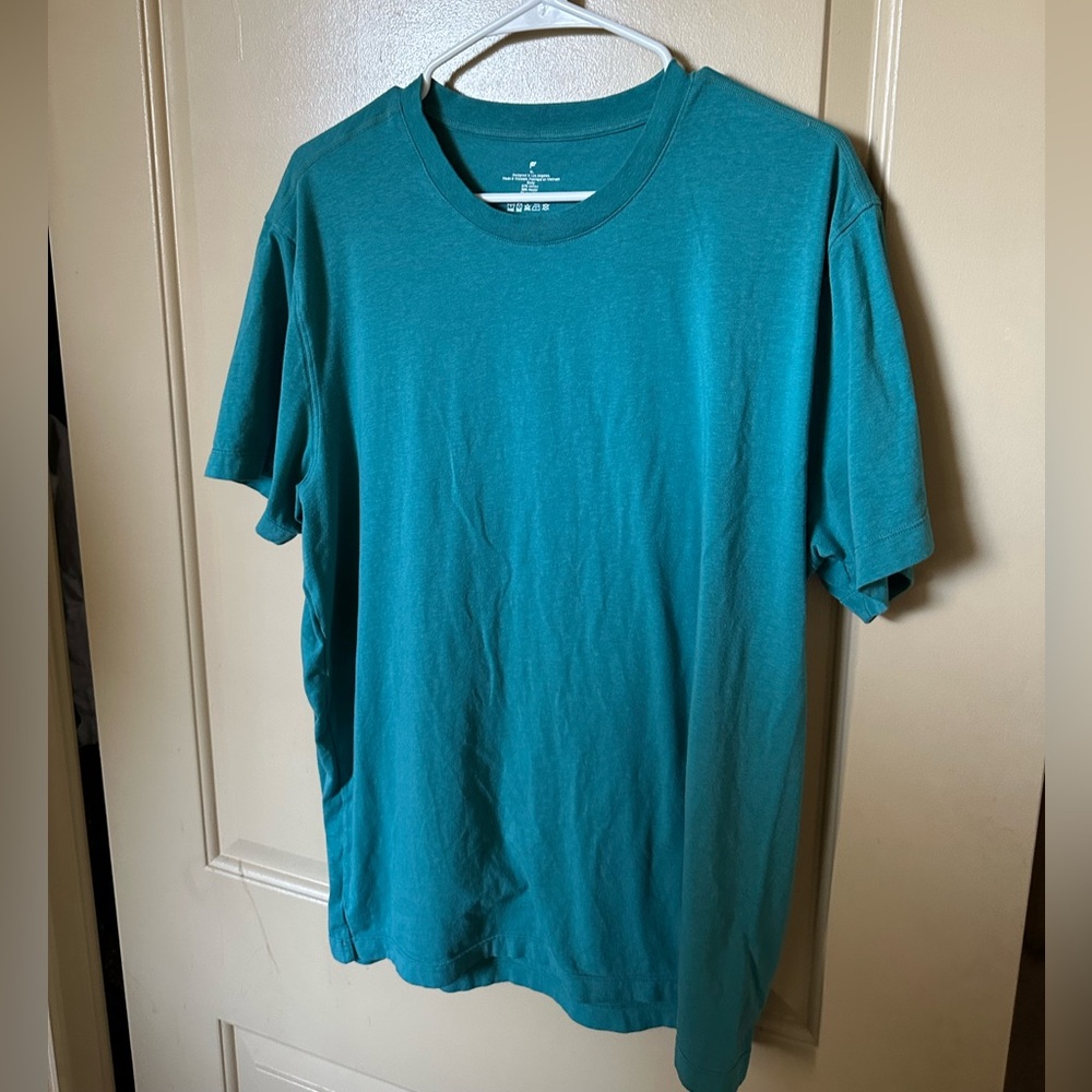 Men's XL Fabletics Teal Crew Neck Athletic T-Shirt